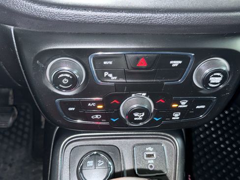 Used 2018 Jeep Compass Trailhawk w/ Leather Interior Group image 24