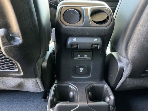 Used 2024 Jeep Gladiator Rubicon image 39