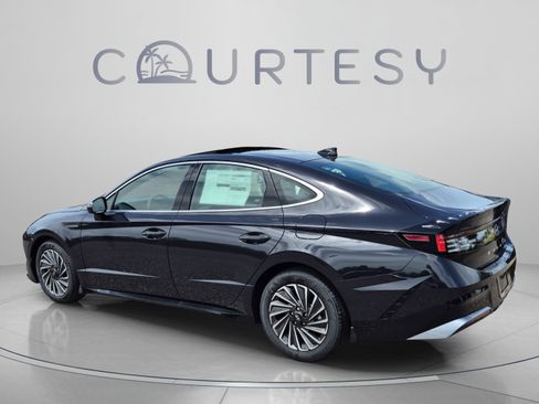 New 2026 Hyundai Sonata SEL FWD image 3