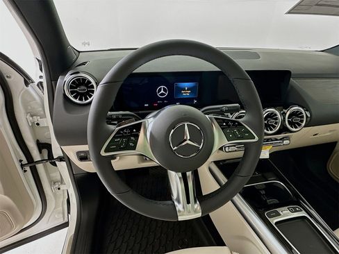 New 2026 Mercedes-Benz GLA 250 image 12