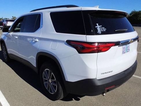 Used 2023 Chevrolet Traverse LT image 7