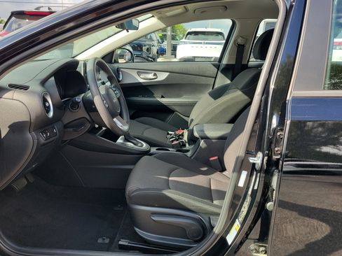 Used 2024 Kia Forte LXS w/ LXS Technology Package FWD image 18