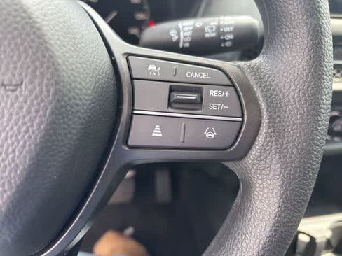 Used 2026 Honda HR-V LX image 12