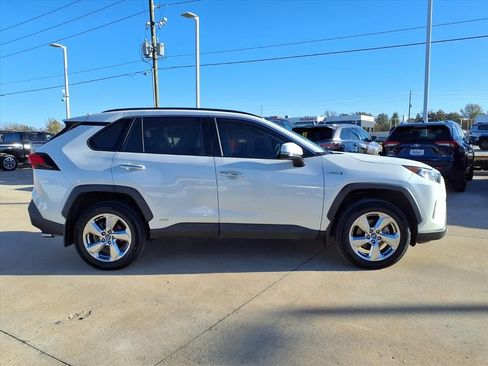 Certified 2020 Toyota RAV4 Limited image 5