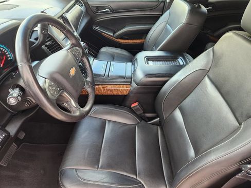Used 2019 Chevrolet Suburban Premier RWD image 13