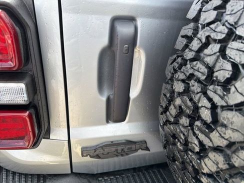 Used 2022 Ford Bronco Raptor AWD/4WD image 9