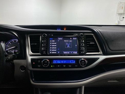 Used 2016 Toyota Highlander Limited Platinum w/ Protection Package #3 image 19