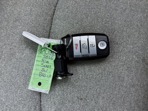 Used 2016 Kia Soul EV FWD image 29
