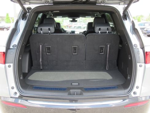 Used 2024 Buick Enclave Essence w/ Technology Package FWD image 35