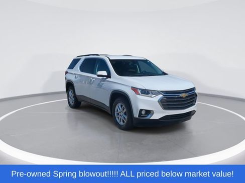 Used 2019 Chevrolet Traverse LT FWD image 2