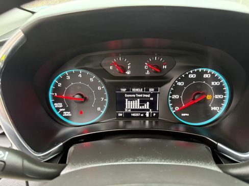 Used 2021 Chevrolet Equinox LS w/ LS Convenience Package image 40