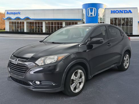 Used 2017 Honda HR-V EX image 1