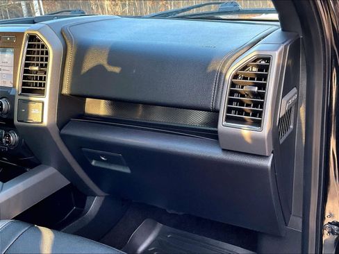 Used 2018 Ford F150 Raptor w/ Equipment Group 802A Luxury image 13