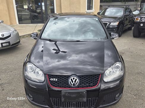 Used 2009 Volkswagen GTI 4-Door FWD image 3