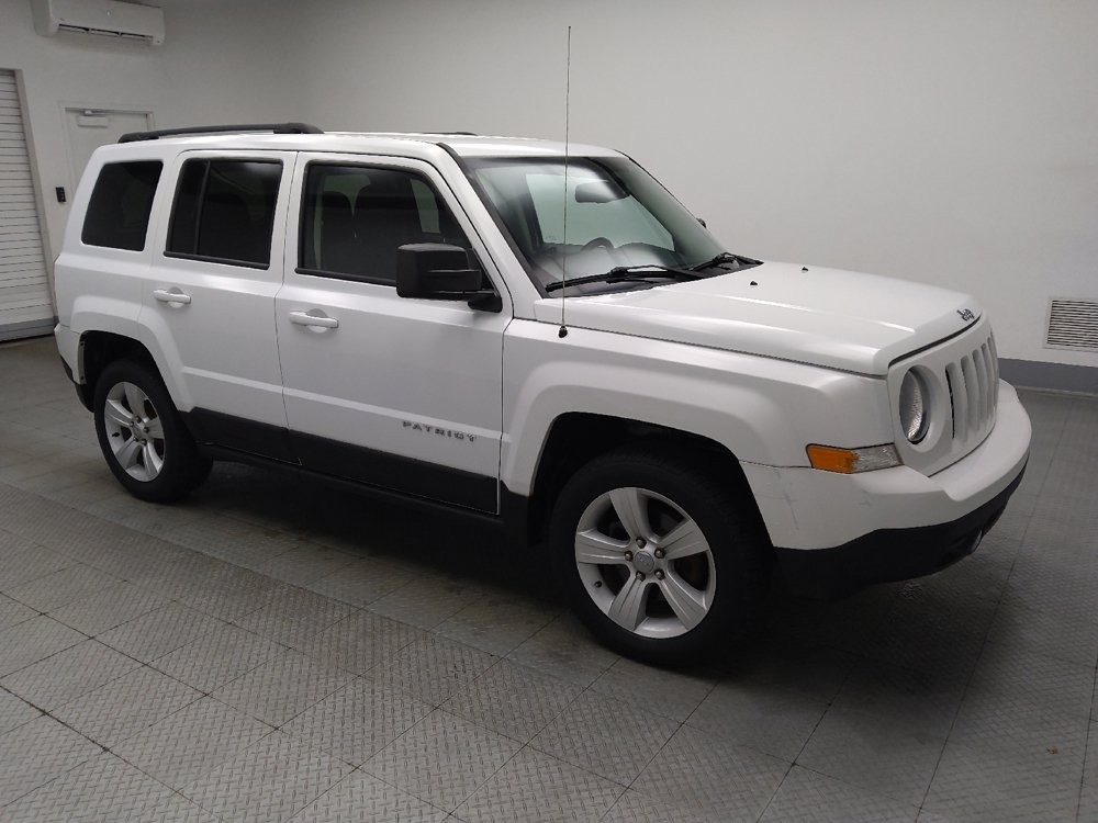 Used 2016 Jeep Patriot Latitude FWD image 11