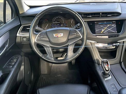 Used 2018 Cadillac XT5 Premium Luxury image 5