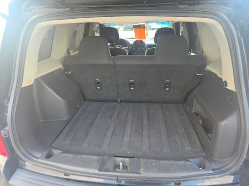 Used 2014 Jeep Patriot Sport w/ Power Value Group image 14