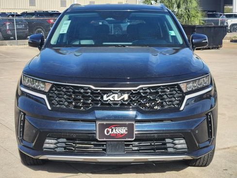 Used 2023 Kia Sorento EX FWD image 2