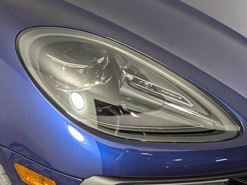 New 2026 Porsche Macan AWD/4WD image 15