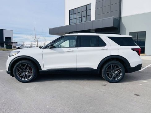 New 2026 Ford Explorer ST w/ Sun And Sound Package image 2