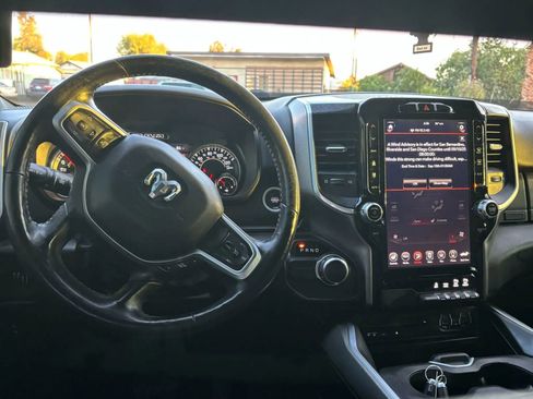 Used 2019 RAM 1500 Big Horn image 30