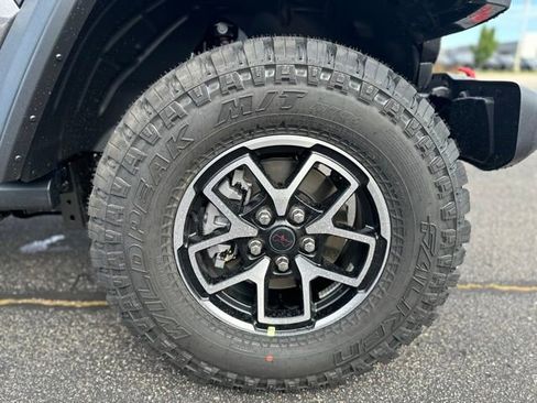 New 2025 Jeep Gladiator Rubicon w/ Convenience Group image 14