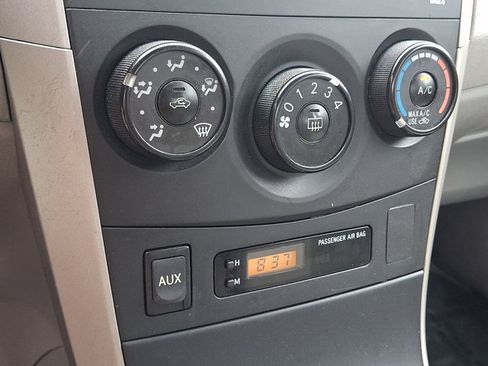 Used 2010 Toyota Corolla LE FWD image 15