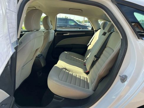 Used 2018 Ford Fusion S image 15