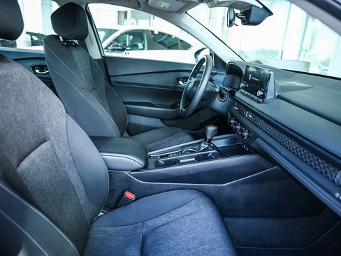 Used 2025 Honda Accord SE image 24