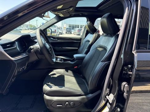 New 2026 Jeep Grand Cherokee L 4WD image 8