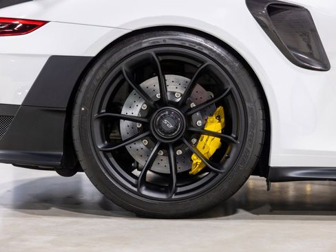 Used 2018 Porsche 911 GT2 RS image 32