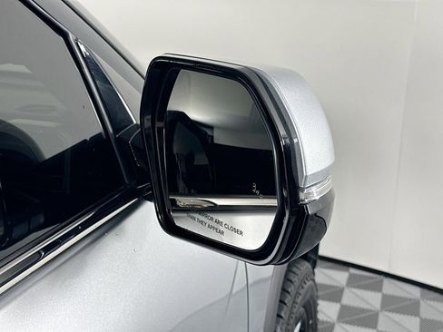 Used 2022 Toyota Tundra Limited image 9