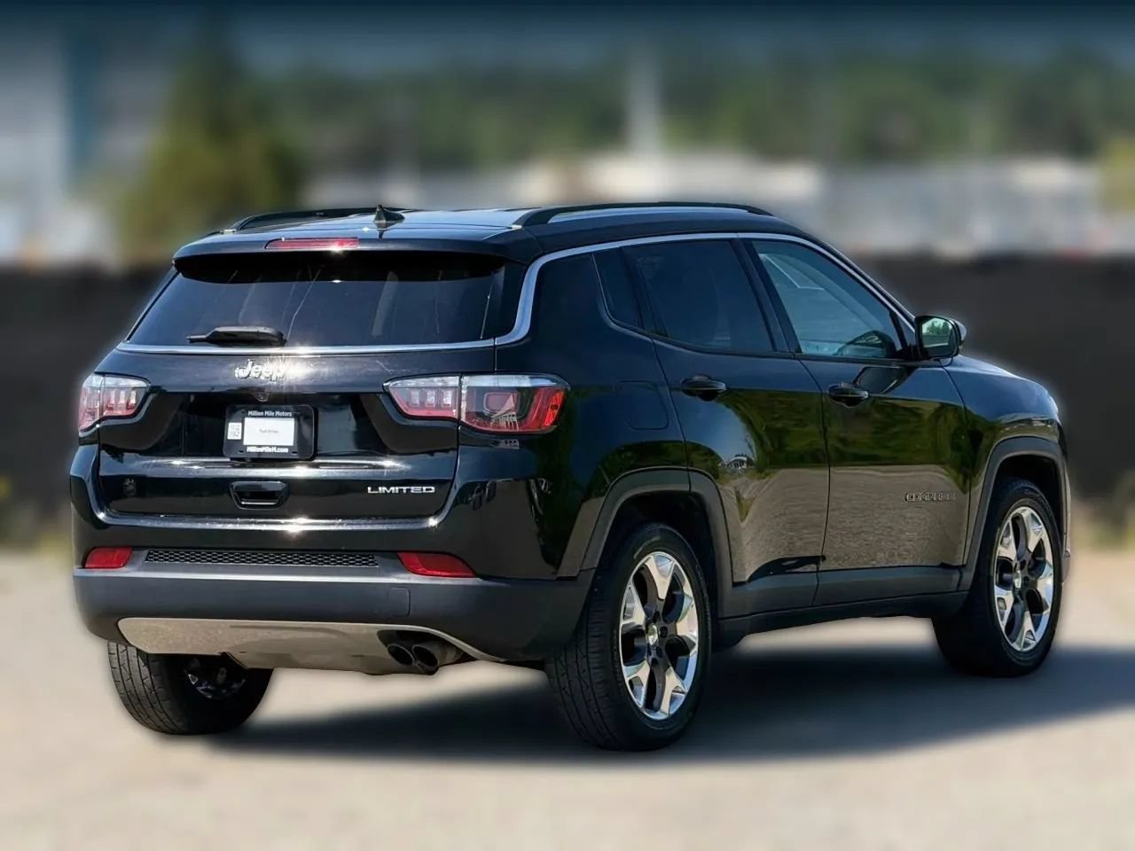 Used 2019 Jeep Compass Limited FWD image 9