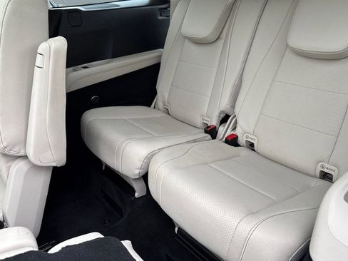 Used 2021 Mercedes-Benz GLS 450 4MATIC image 34