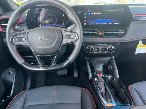 Used 2024 Chevrolet TrailBlazer RS w/ Convenience Package image 13