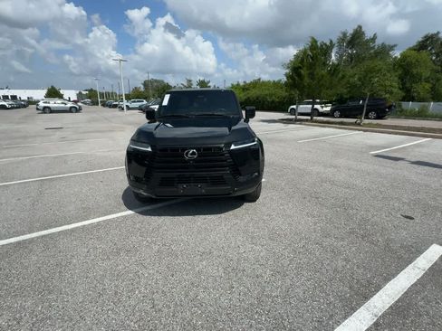 Used 2025 Lexus GX 550 w/ Accessory Package (2T) AWD/4WD image 3