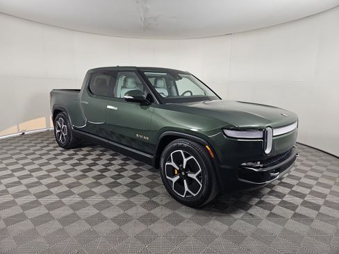 Used 2022 Rivian R1T Adventure image 7