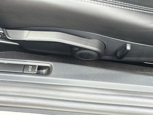 Used 2025 Porsche 718 Cayman image 22