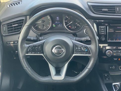 Used 2020 Nissan Rogue SV w/ Premium Package FWD image 12