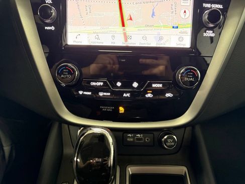 Used 2024 Nissan Murano Platinum w/ Cargo Package AWD/4WD image 14