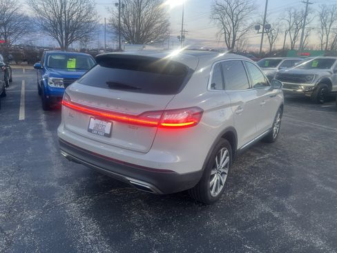 Used 2019 Lincoln Nautilus Select image 7