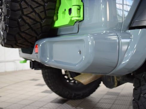 Used 2024 Jeep Wrangler Rubicon w/ Safety Group image 19