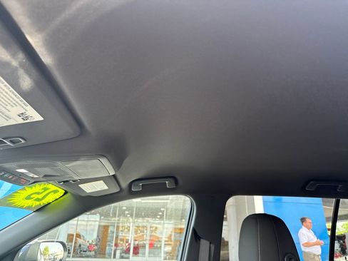 Used 2025 GMC Terrain Elevation image 24