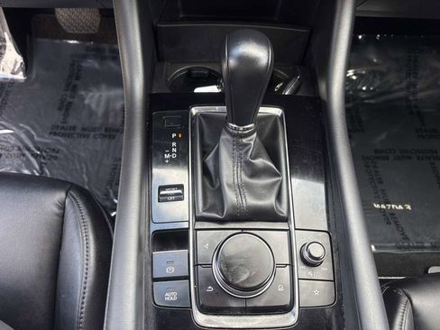 Used 2019 MAZDA MAZDA3 Hatchback FWD image 25
