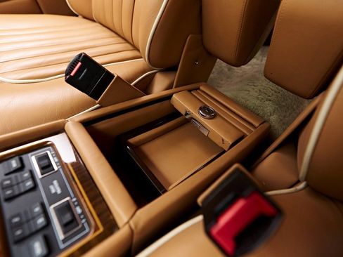 Used 1990 Rolls-Royce Silver Spur II image 87