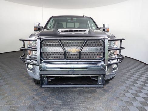 Used 2019 Chevrolet Silverado 2500 LTZ w/ Duramax Plus Package AWD/4WD image 11