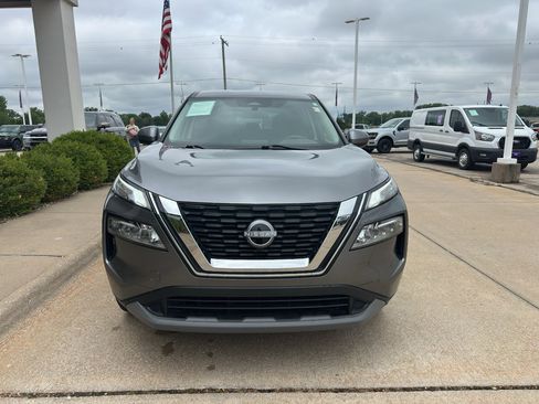 Used 2023 Nissan Rogue SV FWD image 8