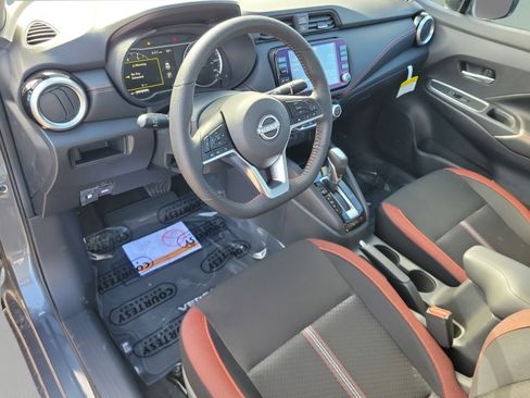 New 2025 Nissan Versa SR w/ Trunk Package FWD image 19