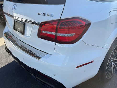 Used 2018 Mercedes-Benz GLS 63 AMG 4MATIC image 24