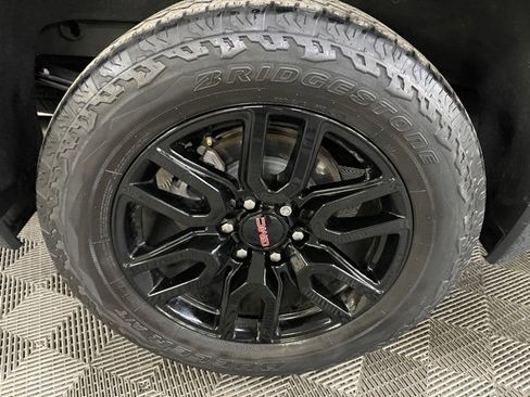 Used 2022 GMC Sierra 1500 Elevation w/ Preferred Package image 11